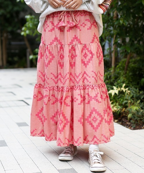 チチカカ（チチカカ）の「ナバホジャカードスカート（スカート・レディース・ブラウン/ピンク/アイボリー・FREE）」の3枚目の写真