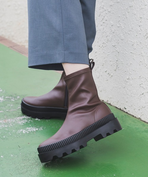 EVOL（イーボル）の「【EVOL】センターシームストレッチブーツ IT9893（ブーツ・レディース・ブラック/ブラウン/アイボリー・LL/S/M/L）」の3枚目の写真