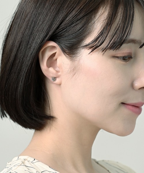 Fun & Daily（ファンアンドデイリー）の「ベリースモールローズピアス（ピアス（両耳用）・レディース・シルバー/ゴールド・FREE）」の6枚目の写真