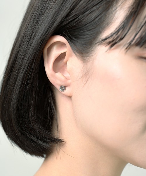 Fun & Daily（ファンアンドデイリー）の「ベリースモールローズピアス（ピアス（両耳用）・レディース・シルバー/ゴールド・FREE）」の9枚目の写真