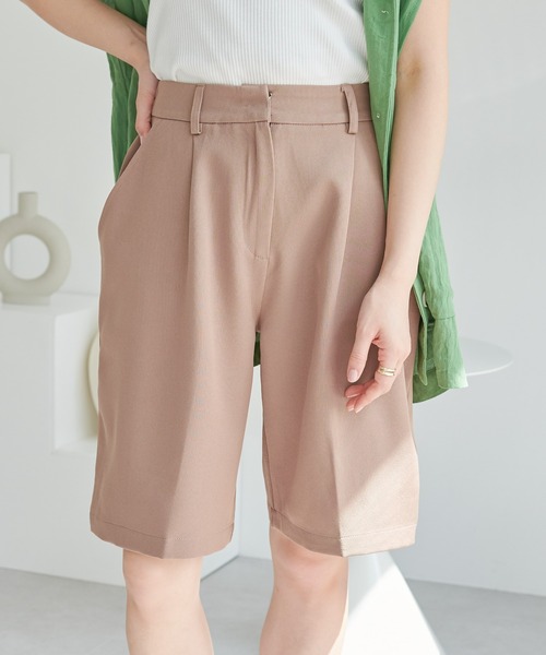 ECRIRE（エクリール）の「タック入りショートパンツ（その他パンツ・レディース・ブラック/イエロー/モカ・M/S）」の3枚目の写真