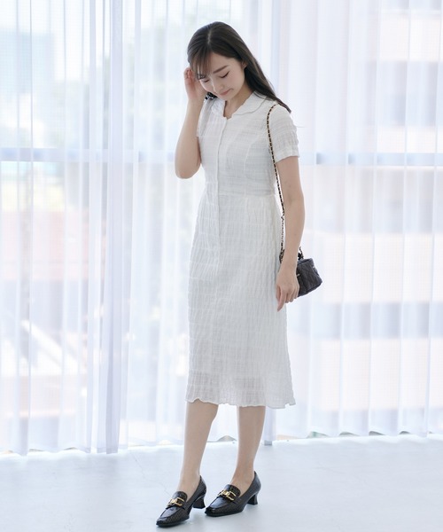 Lamoa(ラモア)の「Lamoa/シワ加工 襟付き シャツワンピース(ワンピース・レディース・ホワイト/ネイビー・FREE)」の16枚目の写真