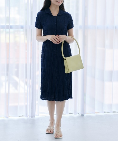 Lamoa(ラモア)の「Lamoa/シワ加工 襟付き シャツワンピース(ワンピース・レディース・ホワイト/ネイビー・FREE)」の10枚目の写真