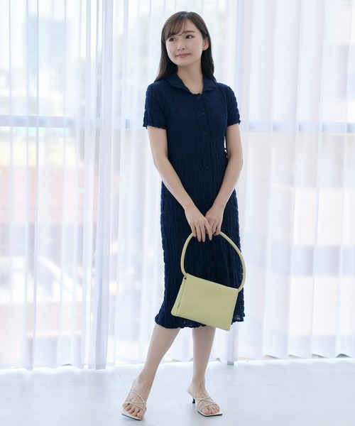 Lamoa(ラモア)の「Lamoa/シワ加工 襟付き シャツワンピース(ワンピース・レディース・ホワイト/ネイビー・FREE)」の7枚目の写真