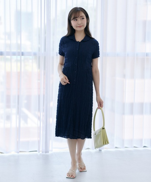 Lamoa(ラモア)の「Lamoa/シワ加工 襟付き シャツワンピース(ワンピース・レディース・ホワイト/ネイビー・FREE)」の11枚目の写真