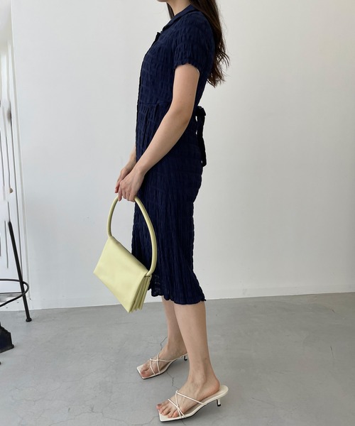 Lamoa(ラモア)の「Lamoa/シワ加工 襟付き シャツワンピース(ワンピース・レディース・ホワイト/ネイビー・FREE)」の18枚目の写真