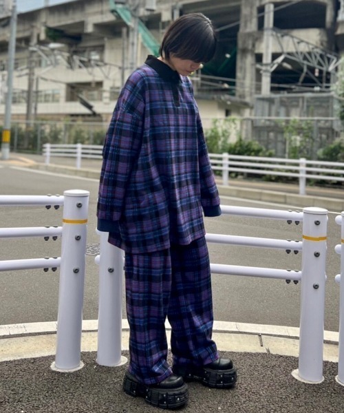 Candy Stripper（キャンディストリッパー）の「ANARCHY BEAR POLO トップス（ポロシャツ・レディース・グリーン/ブルー/イエロー・2）」の14枚目の写真