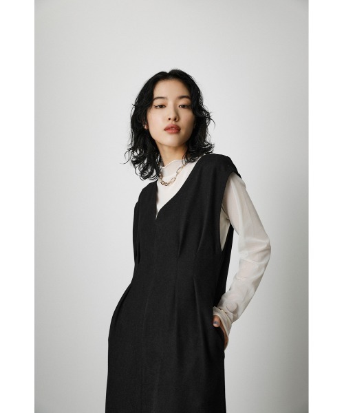 AZUL by moussy（アズールバイマウジー）の「WAIST TUCK ONEPIECE/ウエストタックワンピース（ワンピース・レディース・ブラック/カーキ/グレー・SMALL/MEDIUM）」の5枚目の写真