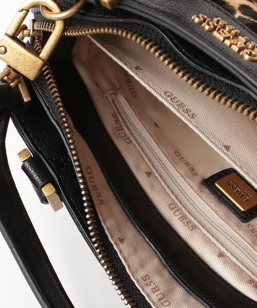 Guess（ゲス）の「KATEY Mini Satchel（ハンドバッグ・レディース・レオパード・ONE SIZE）」の6枚目の写真