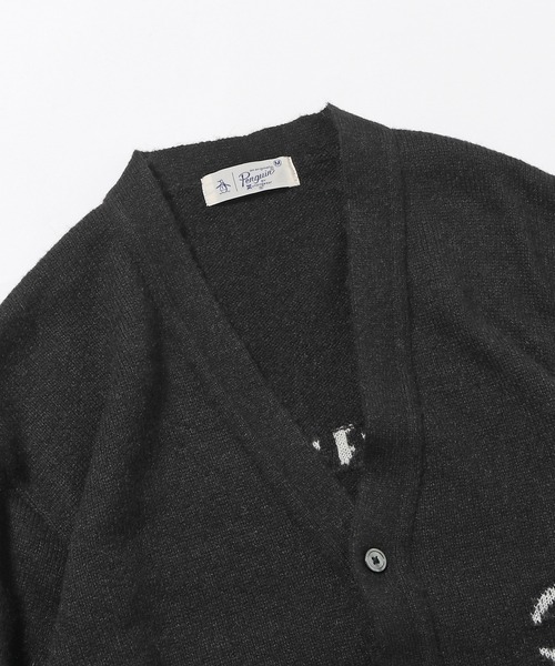 MUNSINGWEAR(マンシングウェア)の「Munsingwear/マンシングウェア BIGFITMessagecarddesign ニット Vネックカーディガン オーバーサイズ(カーディガン/ボレロ・メンズ・ブラック・XL/L/M)」の4枚目の写真