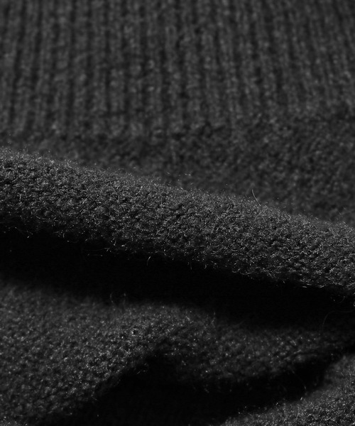 MUNSINGWEAR(マンシングウェア)の「Munsingwear/マンシングウェア BIGFITMessagecarddesign ニット Vネックカーディガン オーバーサイズ(カーディガン/ボレロ・メンズ・ブラック・XL/L/M)」の11枚目の写真
