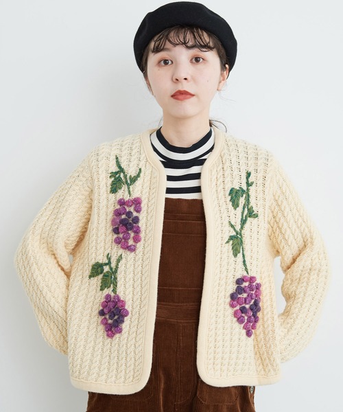 CHILD WOMAN　ぶどう刺繍　ニットカーディガン　ハンドニット CHILD WOMAN（チャイルドウーマン）の「WEB/栄路面店別注 ウール