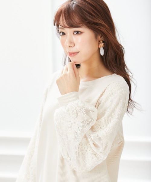 marun(マルン)の「<大きいサイズ> 刺しゅう袖リブカットソー marun(Tシャツ/カットソー・レディース・ホワイト系・5L/4L/LL/L/3L)」の19枚目の写真