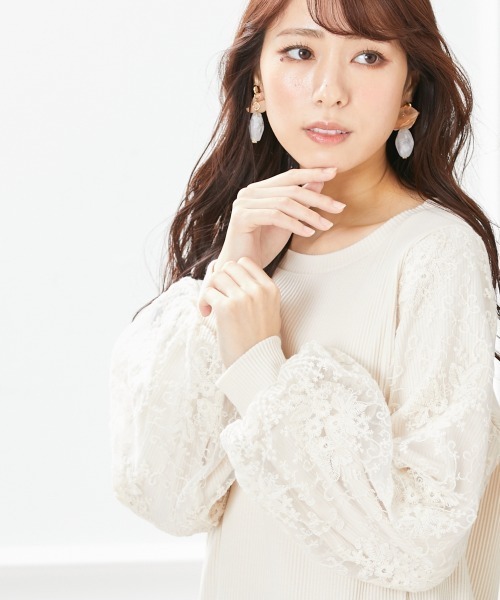 marun(マルン)の「<大きいサイズ> 刺しゅう袖リブカットソー marun(Tシャツ/カットソー・レディース・ホワイト系・5L/4L/LL/L/3L)」の20枚目の写真
