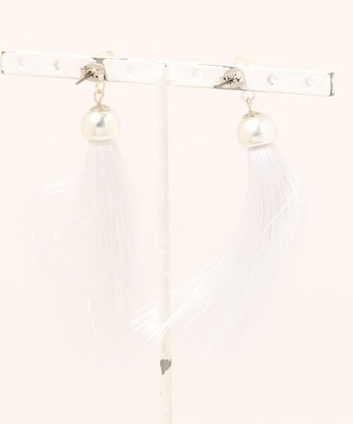 ROOM（-）の「muse fringe pierce（ピアス（両耳用）・レディース・ホワイト・FREE）」の3枚目の写真