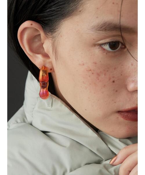 AMERICAN HOLIC（アメリカンホリック）の「【WEB限定】オーロラカラーアクリルピアス（ピアス（両耳用）・レディース・グリーン/オレンジ/ブルー/イエロー/クリア・FREE）」の16枚目の写真