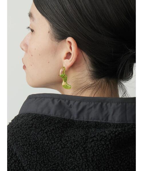 AMERICAN HOLIC（アメリカンホリック）の「【WEB限定】オーロラカラーアクリルピアス（ピアス（両耳用）・レディース・グリーン/オレンジ/ブルー/イエロー/クリア・FREE）」の21枚目の写真