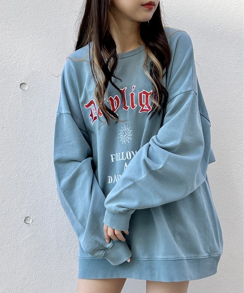 one way(ワンウェイ)の「DAYLIGHT刺繍ロゴオーバーサイズスウェットトレーナー(スウェット・レディース・ホワイト/パープル/ブルー/ブラック・FREE)」の7枚目の写真