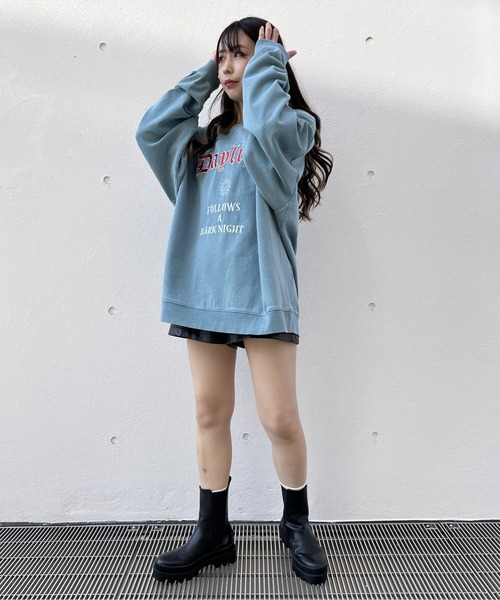 one way(ワンウェイ)の「DAYLIGHT刺繍ロゴオーバーサイズスウェットトレーナー(スウェット・レディース・ホワイト/パープル/ブルー/ブラック・FREE)」の13枚目の写真
