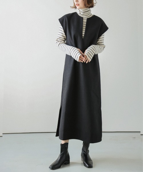 AMELY(エミリー)の「キーネック大人ワンピース(ワンピース・レディース・グリーン/ネイビー/ブラック/ベージュ系その他/ブラウン・フリー)」の2枚目の写真