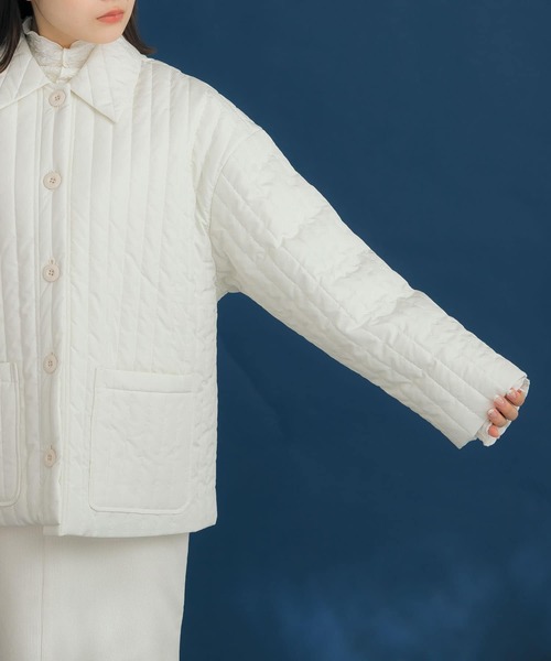 HEYUMM(ヘユム)の「キルティングショートジャケット(その他アウター・レディース・ブラック/アイボリー・ONE)」の12枚目の写真