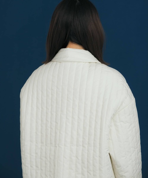 HEYUMM(ヘユム)の「キルティングショートジャケット(その他アウター・レディース・ブラック/アイボリー・ONE)」の14枚目の写真