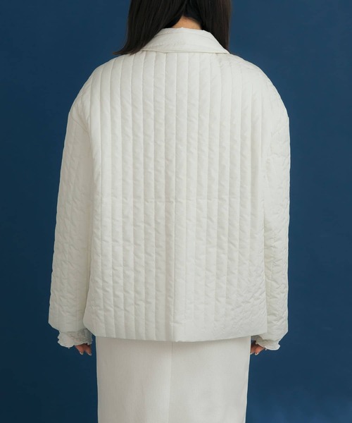 HEYUMM(ヘユム)の「キルティングショートジャケット(その他アウター・レディース・ブラック/アイボリー・ONE)」の22枚目の写真