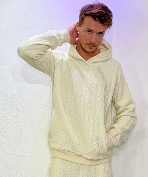 FranCisT_MOR.K.S.(フランシストモークス)の「FranCisT_MOR.K.S./フランシスト モークス/CABLE x BOUCLE RIB HOODIE(パーカー・メンズ・ホワイト/ブラック・2/4/3)」の2枚目の写真