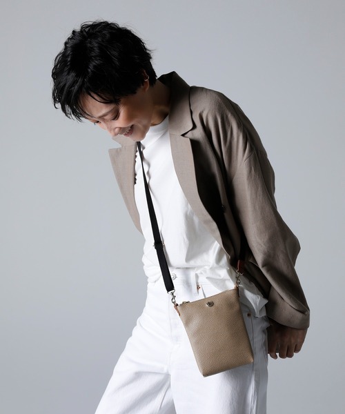 Breath TOPKAPI(ブレストプカピ)の「【新色追加】【Breath TOPKAPI】SCOTCH GRAIN スコッチグレイン ネオレザー サコッシュ スマホ ショルダーバッグ(ショルダーバッグ・レディース・ライトグレー/クリーム/ブラック/ピンク/ネイビー/カーキブラウン・FREE)」の4枚目の写真