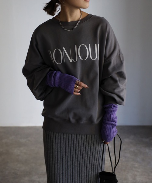 Bonjour Sagan（ボンジュールサガン）の「BONJOURロゴスウェット（スウェット・レディース・チャコールグレー/ブラウン/オートミール/ベージュ/グリーン系その他・FREE）」の2枚目の写真