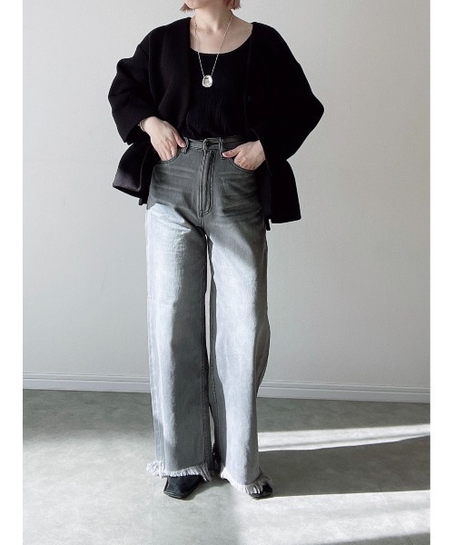 Yucca(ユッカ)の「裾フリンジデニムワイドパンツ(MEKKE 低身長向け)(デニムパンツ・レディース・ブラック/ブルー・X-SMALL/SMALL/MEDIUM)」の8枚目の写真