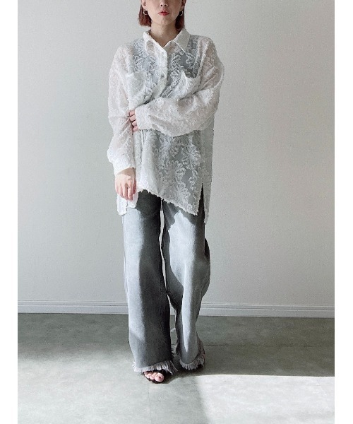 Yucca(ユッカ)の「裾フリンジデニムワイドパンツ(MEKKE 低身長向け)(デニムパンツ・レディース・ブラック/ブルー・X-SMALL/SMALL/MEDIUM)」の12枚目の写真