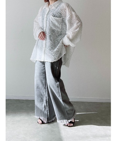 Yucca(ユッカ)の「裾フリンジデニムワイドパンツ(MEKKE 低身長向け)(デニムパンツ・レディース・ブラック/ブルー・X-SMALL/SMALL/MEDIUM)」の13枚目の写真