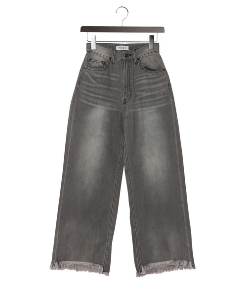 Yucca(ユッカ)の「裾フリンジデニムワイドパンツ(MEKKE 低身長向け)(デニムパンツ・レディース・ブラック/ブルー・X-SMALL/SMALL/MEDIUM)」の6枚目の写真