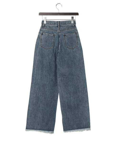 Yucca(ユッカ)の「裾フリンジデニムワイドパンツ(MEKKE 低身長向け)(デニムパンツ・レディース・ブラック/ブルー・X-SMALL/SMALL/MEDIUM)」の3枚目の写真