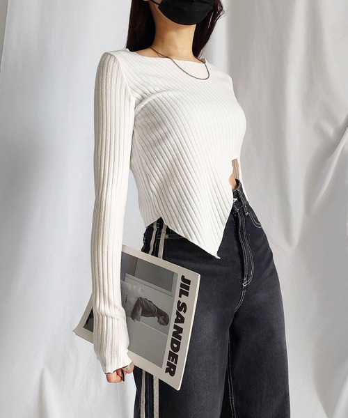 me+em select(ミームセレクト)の「※※カットアウトショートメローリブトップス【 韓国製 】(Tシャツ/カットソー・レディース・カーキ/ブラック/アイボリー/ベージュ・FREE)」の6枚目の写真