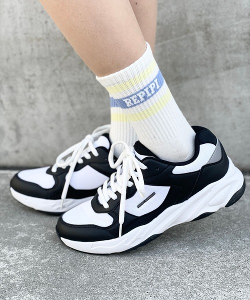 repipi armario（レピピ アルマリオ）の「アーバンライトスニーカー（スニーカー・キッズ・ホワイト×グレー/マルチ/ブラック/ホワイト/ホワイト系2/その他7/ライトグレー・SMALL/MEDIUM/LARGE）」の5枚目の写真