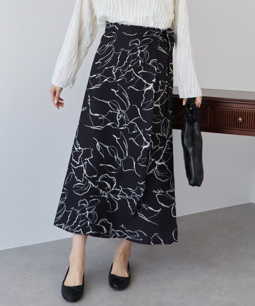 BLUEEAST(ブルーイースト)の「アソート花柄スカート(スカート・レディース・ピンク/ブラック/ホワイト/ブラック系・MEDIUM)」の12枚目の写真