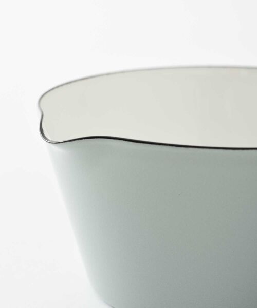BRUNO（ブルーノ）の「BRUNO ブルーノ ホーロー ミルクパン 14cm BHK294（キッチンツール・レディース・グレイッシュベージュ/ブルーグリーン・ﾌﾘ-）」の4枚目の写真
