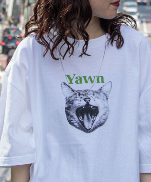 GLOSTER（グロスター）の「《23SS新柄追加!!》【GLOSTER/グロスター】DOG&CAT 犬猫プリントTシャツ（Tシャツ/カットソー・メンズ・ホワイト系その他2/ホワイト系その他5/ホワイト系その他/ホワイト系その他4/ホワイト系その他3/ホワイト系その他6/ホワイト系その他7・M/S/L）」の2枚目の写真