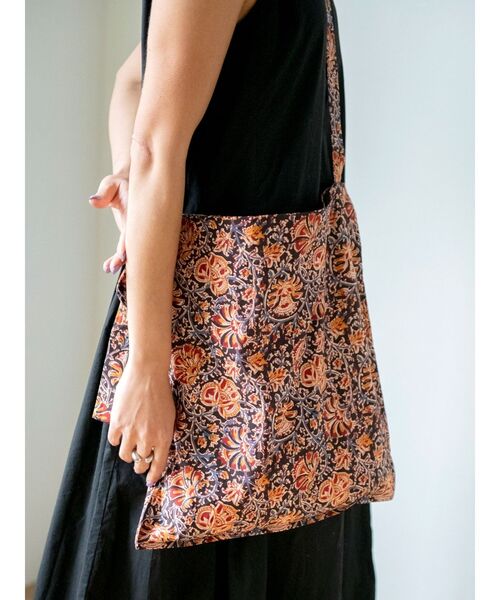 Ungrid（アングリッド）の「エスニックプリントショルダーバッグ（ショルダーバッグ・レディース・ダークブラウン/アイボリー・FREE）」の10枚目の写真