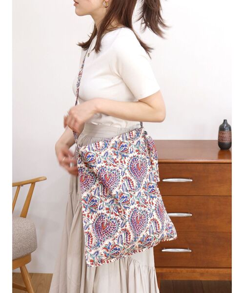 Ungrid（アングリッド）の「エスニックプリントショルダーバッグ（ショルダーバッグ・レディース・ダークブラウン/アイボリー・FREE）」の5枚目の写真