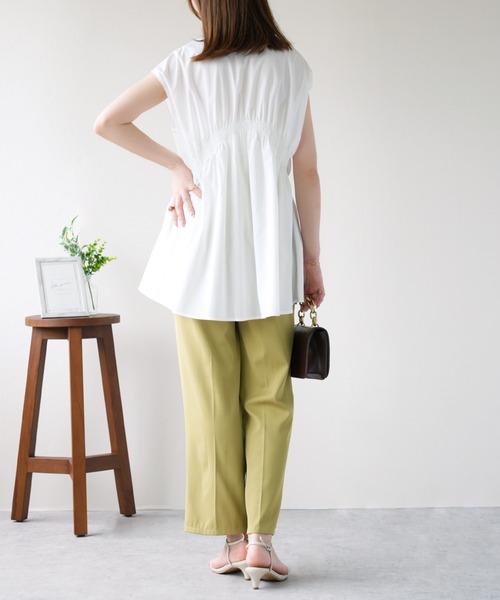 IAMUSE(アイアミューズ)の「シャーリングチュニックシャツ S0972【IAMUSE】(シャツ/ブラウス・レディース・オフホワイト/ブラック・FREE)」の9枚目の写真