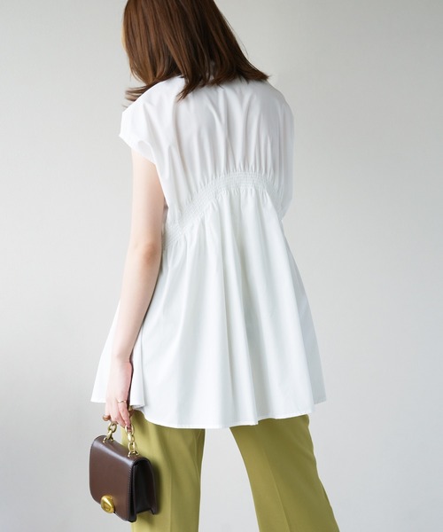 IAMUSE(アイアミューズ)の「シャーリングチュニックシャツ S0972【IAMUSE】(シャツ/ブラウス・レディース・オフホワイト/ブラック・FREE)」の5枚目の写真