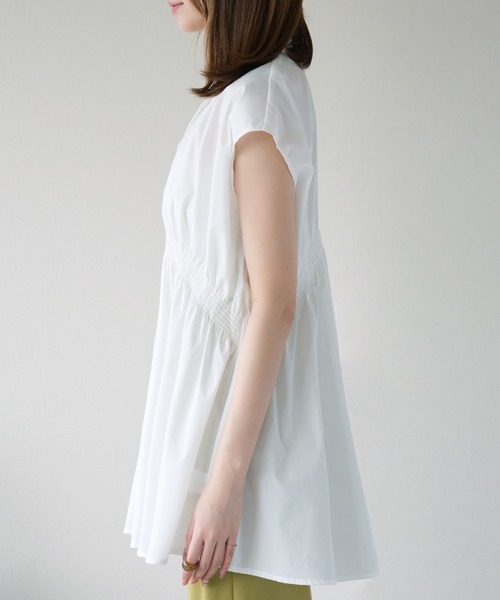 IAMUSE(アイアミューズ)の「シャーリングチュニックシャツ S0972【IAMUSE】(シャツ/ブラウス・レディース・オフホワイト/ブラック・FREE)」の22枚目の写真