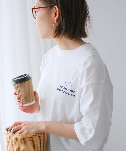 CRAFT STANDARD BOUTIQUE(クラフトスタンダードブティック)の「LETTER TEE(Tシャツ/カットソー・レディース・アイボリー/チャコールグレー/オフホワイト・M/L/XL)」の2枚目の写真