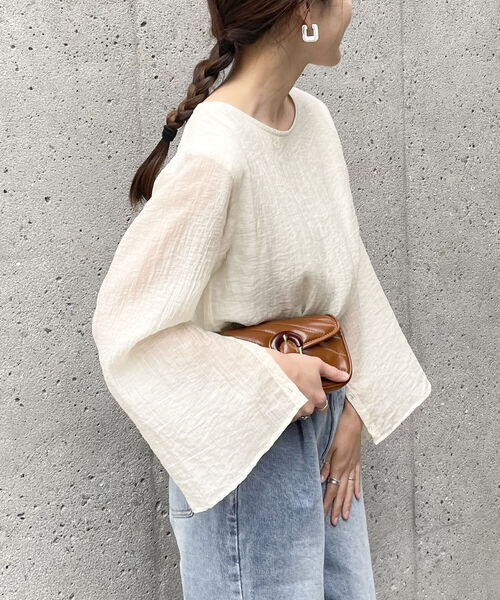 fredy emue（フレディエミュ）の「【fredyemueフレディエミュ】レイヤードシアーブラウス（シャツ/ブラウス・レディース・ライトグリーン/アイボリー/ブラック・38）」の2枚目の写真