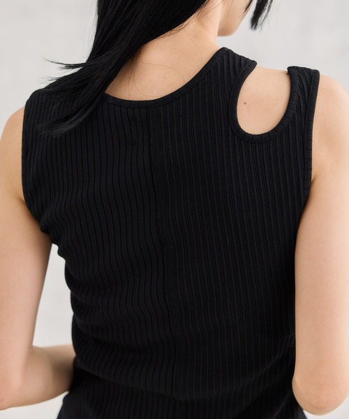 UNITED TOKYO（ユナイテッドトウキョウ）の「beautilityアシメタンクトップ（タンクトップ・レディース・ブラック/オフホワイト/ダークグレー・FREE）」の11枚目の写真
