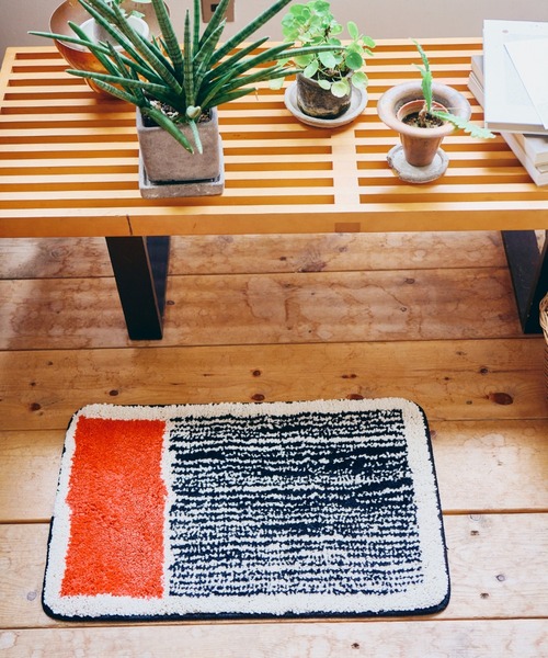 Opt!（オプト）の「〈Opt!/オプト〉Floor Mat/フロアマット（ラグ/マット・レディース・ホワイト/ブラック/レッド/イエロー/ネイビー/ブルー・ONE SIZE）」の6枚目の写真