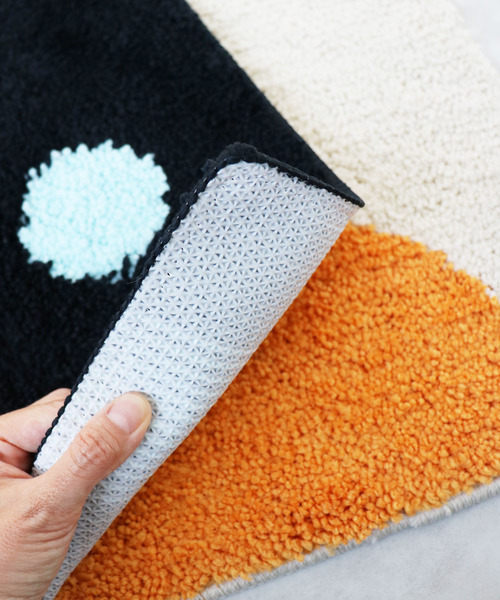 Opt!（オプト）の「〈Opt!/オプト〉Floor Mat/フロアマット（ラグ/マット・レディース・ホワイト/ブラック/レッド/イエロー/ネイビー/ブルー・ONE SIZE）」の7枚目の写真